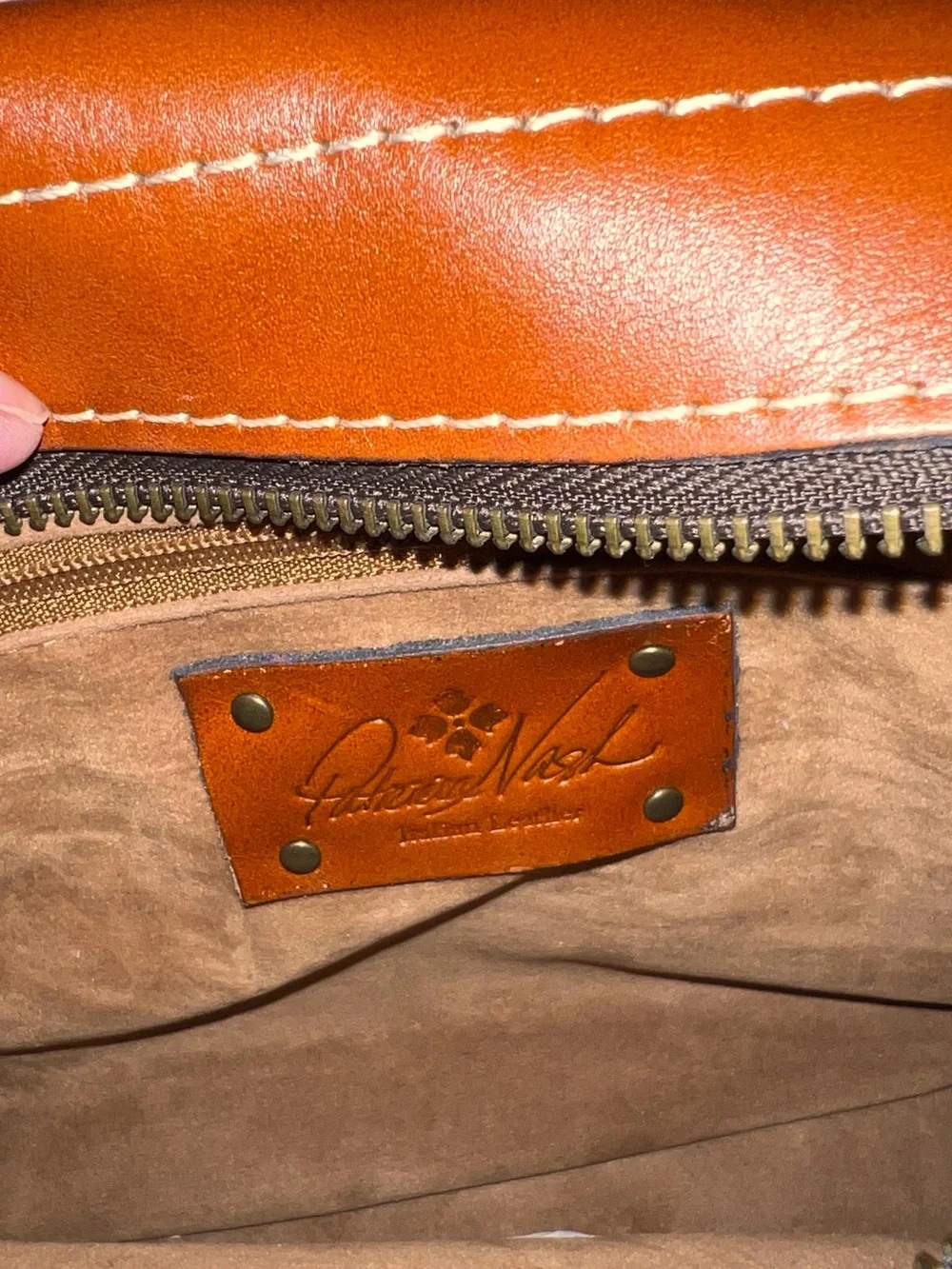 Patricia Nash :  Classic Brown Leather Crossbody Bag